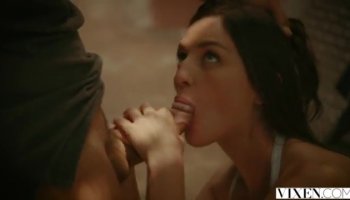 Threesome with a young man ... this brunette is a real whore!
